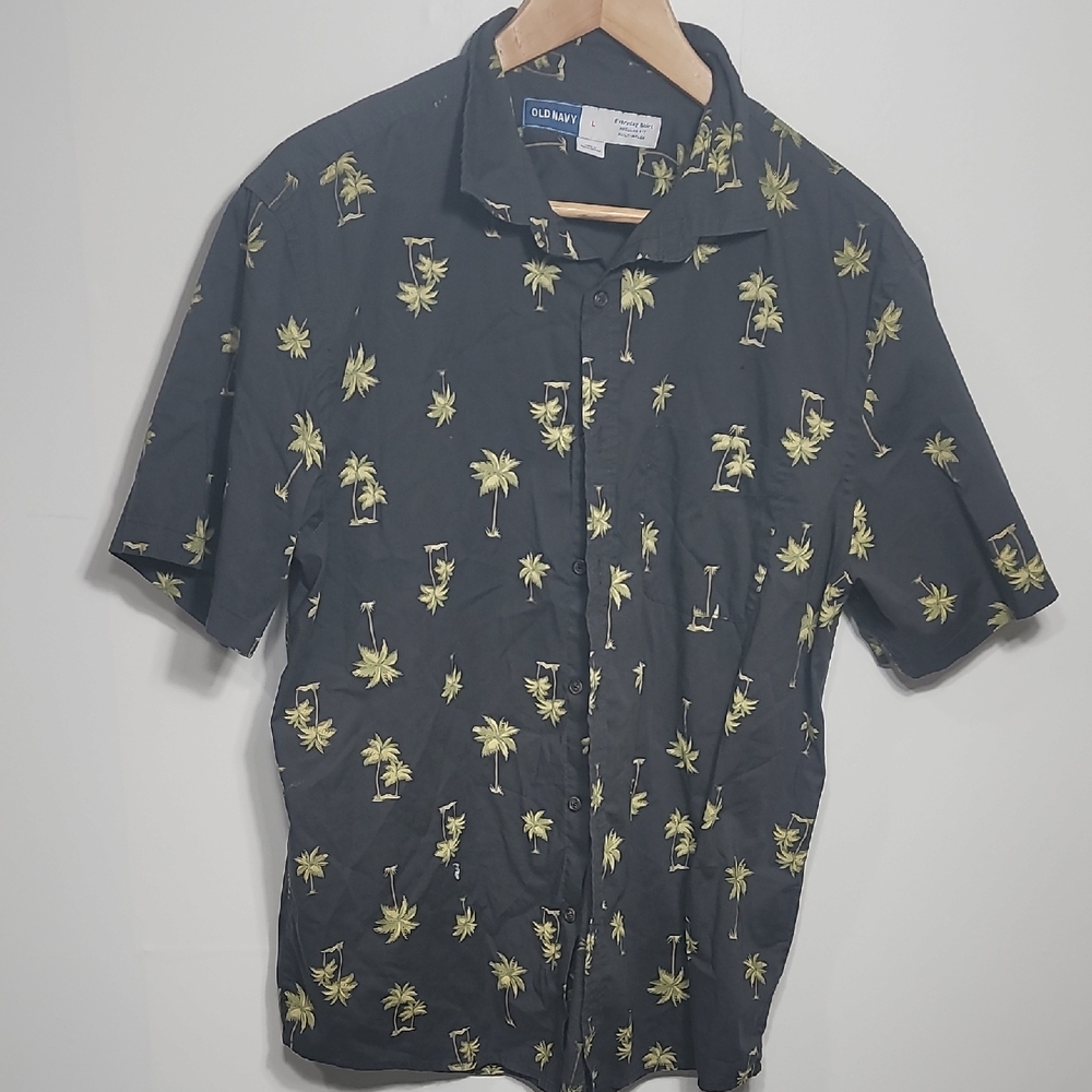 Old Navy Black and Yellow Palm Print Men's Shirt